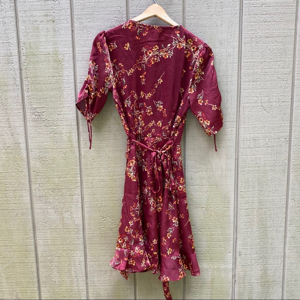 SOLD Lovestitch floral wrap dress women’s - Picture 5 of 9